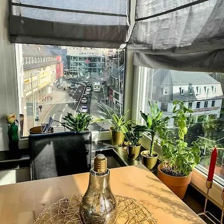 Zentrale Maisonette Mit Dachterrasse & Netflix Apartman