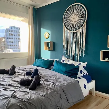Zentrale Maisonette Mit Dachterrasse & Netflix Apartman *
